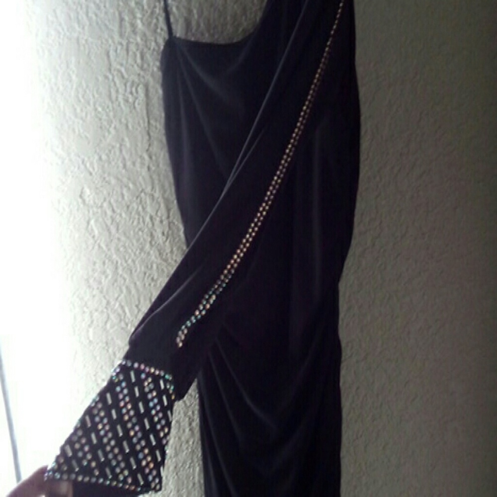 Deb Dress - Picture 2 of 5